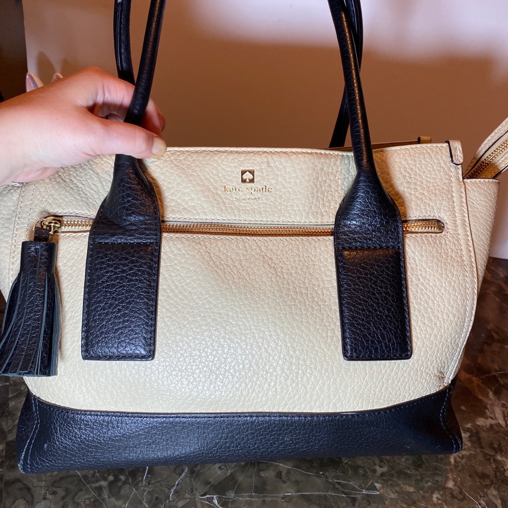 sold EUC Ivory and Black Kate Spade Leather - Picture 5 of 12